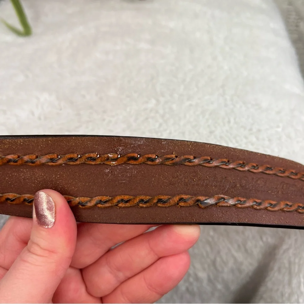 ROBERT GRAHAM | ‎ Brown Tooled Genuine Leather Heart & Floral Belt
